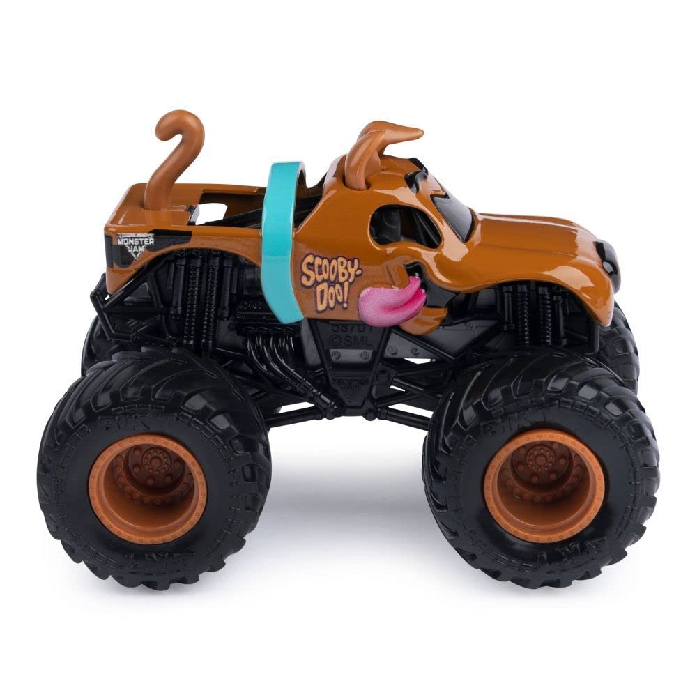 Monster Jam, Official Monster Mutt Poodle Vs. Scooby Doo Die-Cast Monster Trucks, 1:64 Scale, Kids Toys for Ages 3 and up, (20137981)