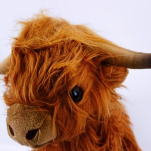 EVOLVEOVER Highland Cow Stuffed Animal Realistic Fluffy Scottish Plush Cow Farm Toys (Brown)