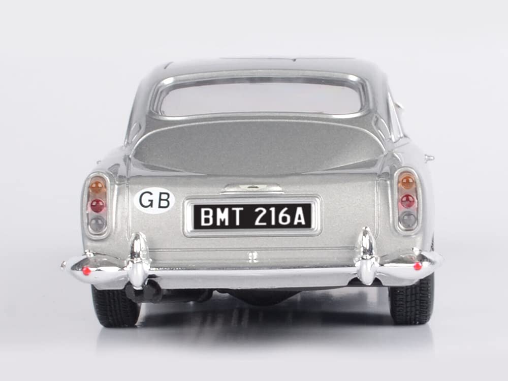 DB5 RHD (Right Hand Drive) Silver Metallic 007 "Goldfinger (1964) Movie 1/24 Diecast Model Car by Motormax 79857