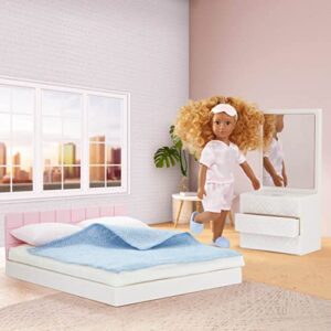 Lori Dolls – Nahla's Sweet Dreams Set – Mini Doll & Toy Bedroom Furniture – 6-inch Doll & Dollhouse Accessories – Bed, Pillows, Blanket, Dresser – Play Set for Kids – 3 Years +