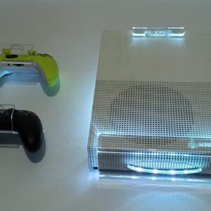 WALL MOUNT FOR XBOX ONE WITH MULTICOLOR LED LIGHTING KIT + 2 CONTROL MOUNT (one S or X)