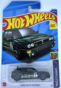 hot wheels 2022 - lancia delta integrale - green - rally champs - 3/5