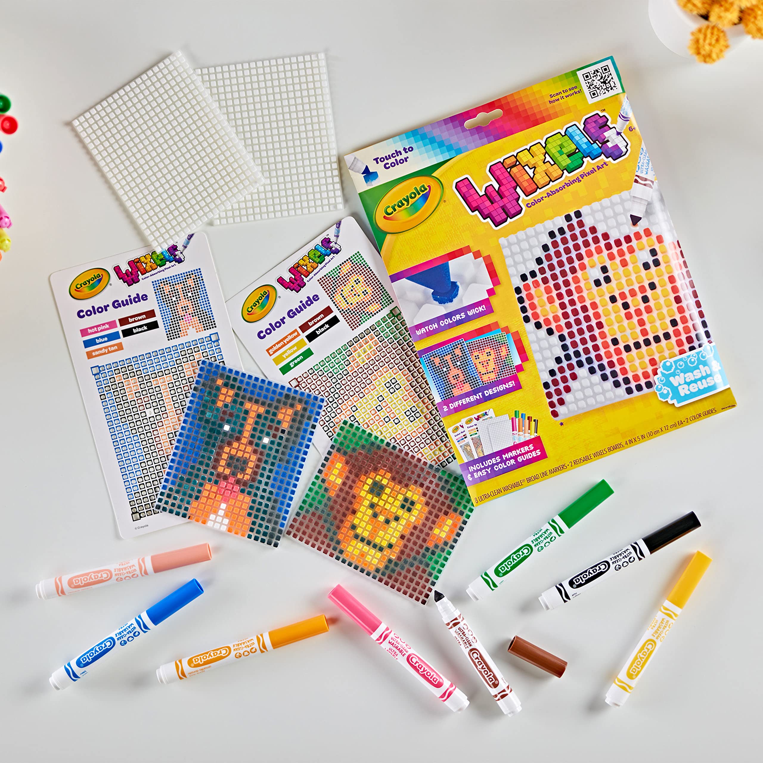 Crayola Wixels Animals Activity Kit, Pixel Art Coloring Set, Gift for Kids, Ages 6, 7, 8, 9