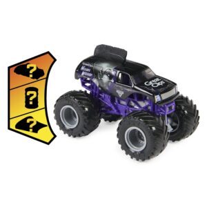 Monster Jam 2022 Spin Master 1:64 Diecast Truck with Bonus Accessory: Arena Favorites Mohawk Warrior