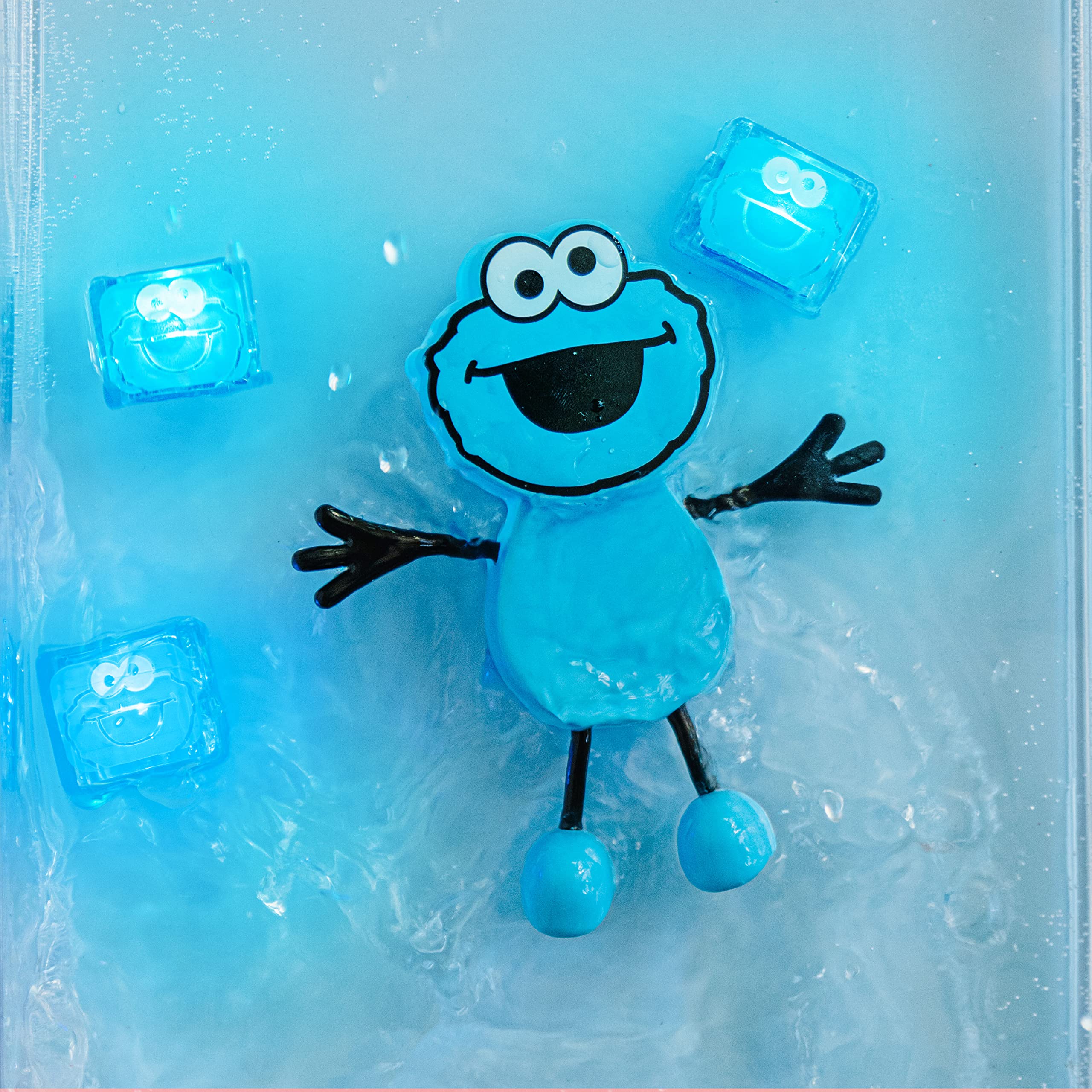 Glo Pals x Sesame Street Cookie Monster Water-Activated Bath Toy with 6 Reusable Light-Up Cubes for Sensory Play