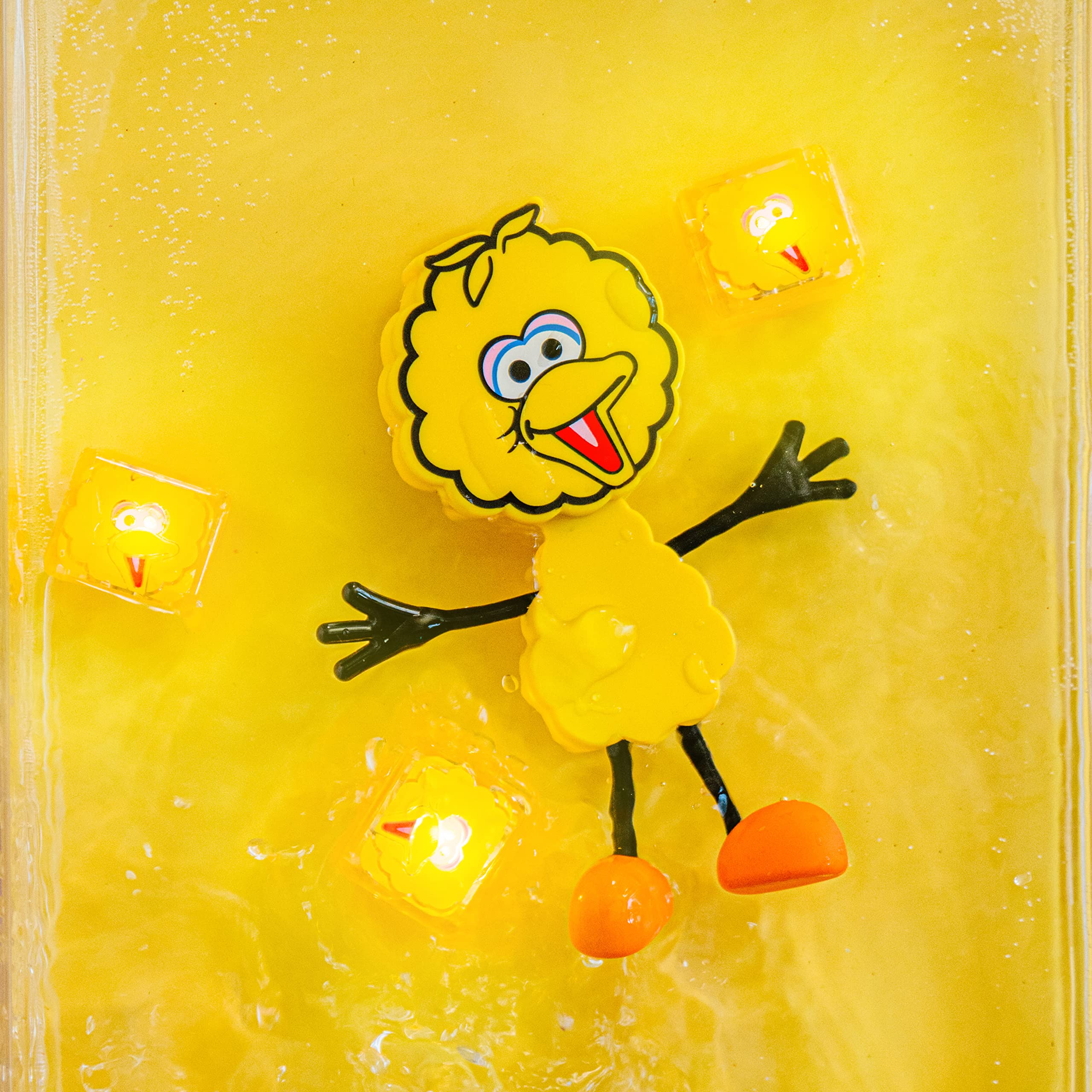 Glo Pals x Sesame Street Big Bird Water-Activated Bath Toy with 6 Reusable Light-Up Cubes for Sensory Play