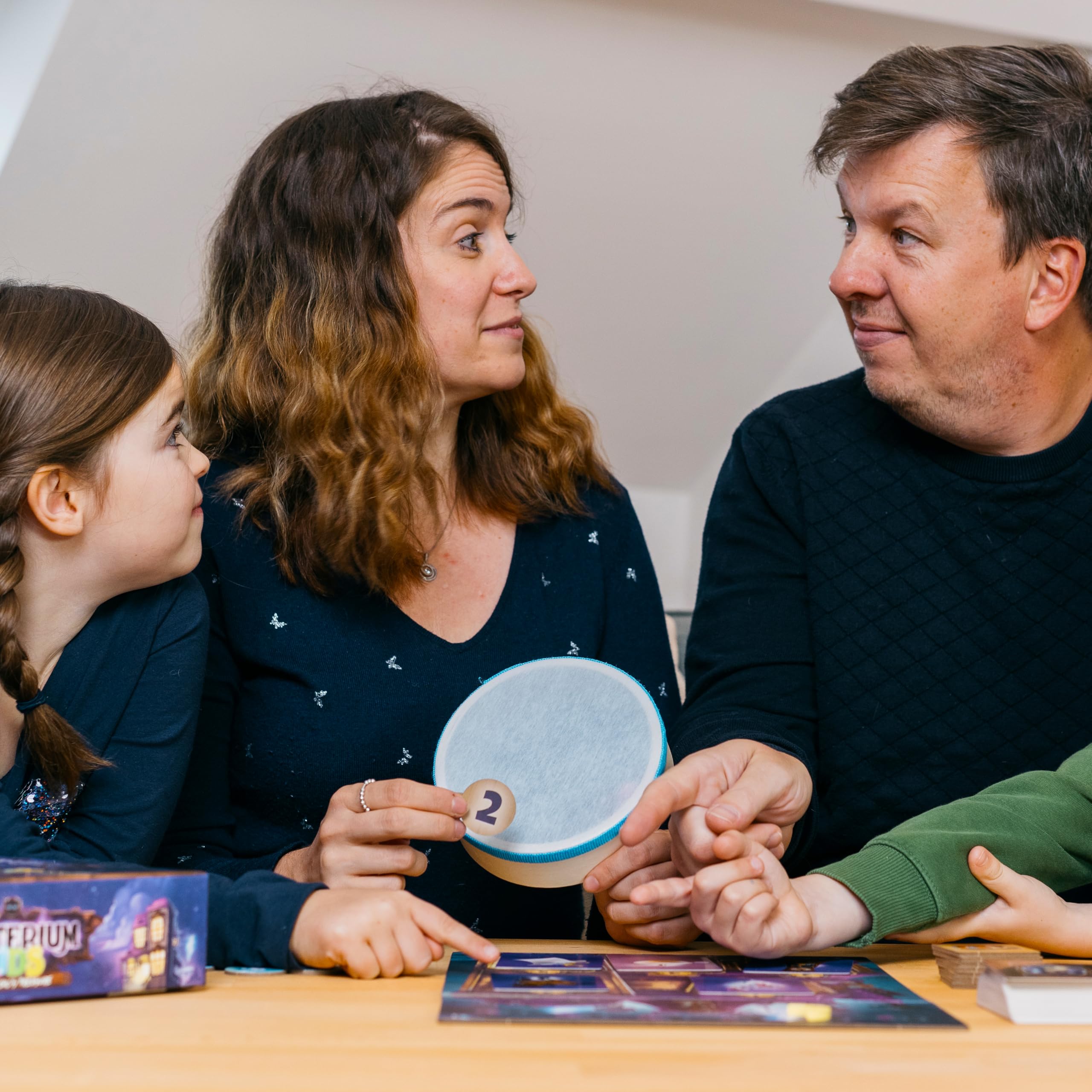 Mysterium Kids: Captain Echo's Treasure Board Game - Enchanting Cooperative Mystery Game for Young Detectives, Fun for Family Game Night, Ages 6+, 2-6 Players, 21 Minute Playtime, Made by Libellud