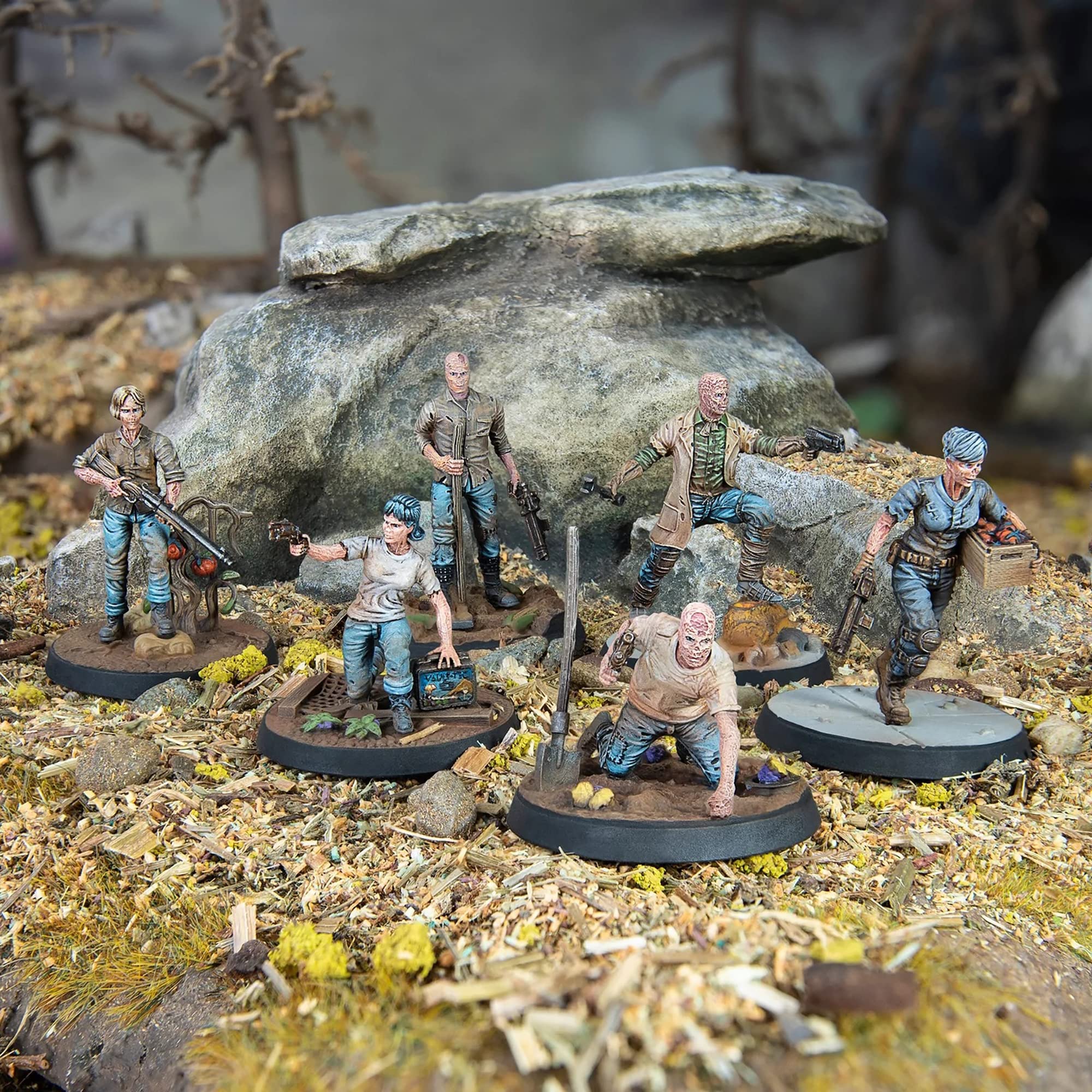 Modiphius Entertainment Fallout Wasteland Warfare: Survivors - Ghoul Settlers (The Slog) - 6 Unpainted Resin Miniatures, includes Scenic Bases, 32MM Scale Figures, Roleplaying Game Minifigures