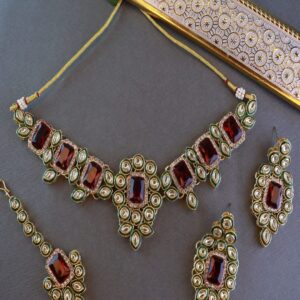 I Jewels Gold Plated Indian Wedding Bollywood Choker Necklace Jewellery Set with Earrings & Maang Tikka for Women (IJ359M)