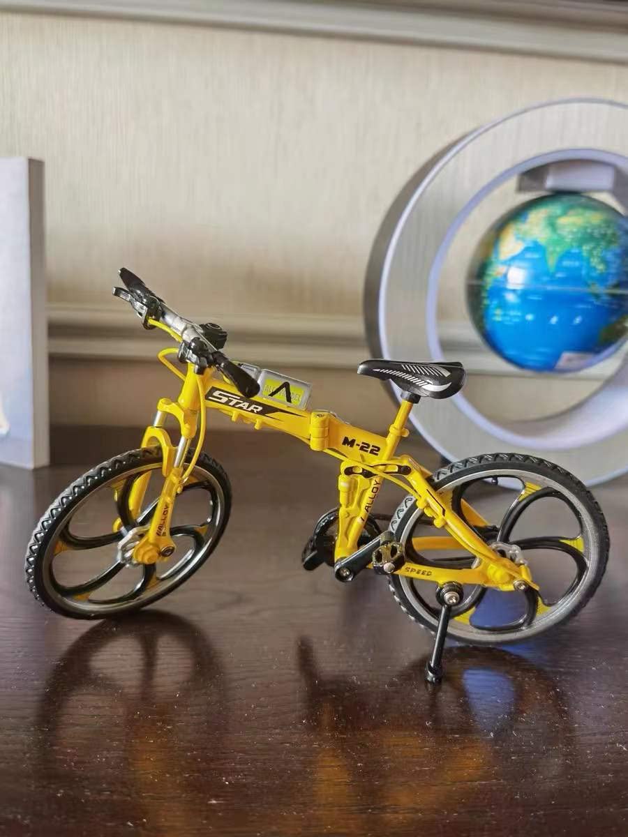 JKAHOBBY 1/8 Mountain Folding Bike Model w/Rise Rope RC Accessories 1 PCS Mini Bicycle Toy for RC Crawler (Yellow)