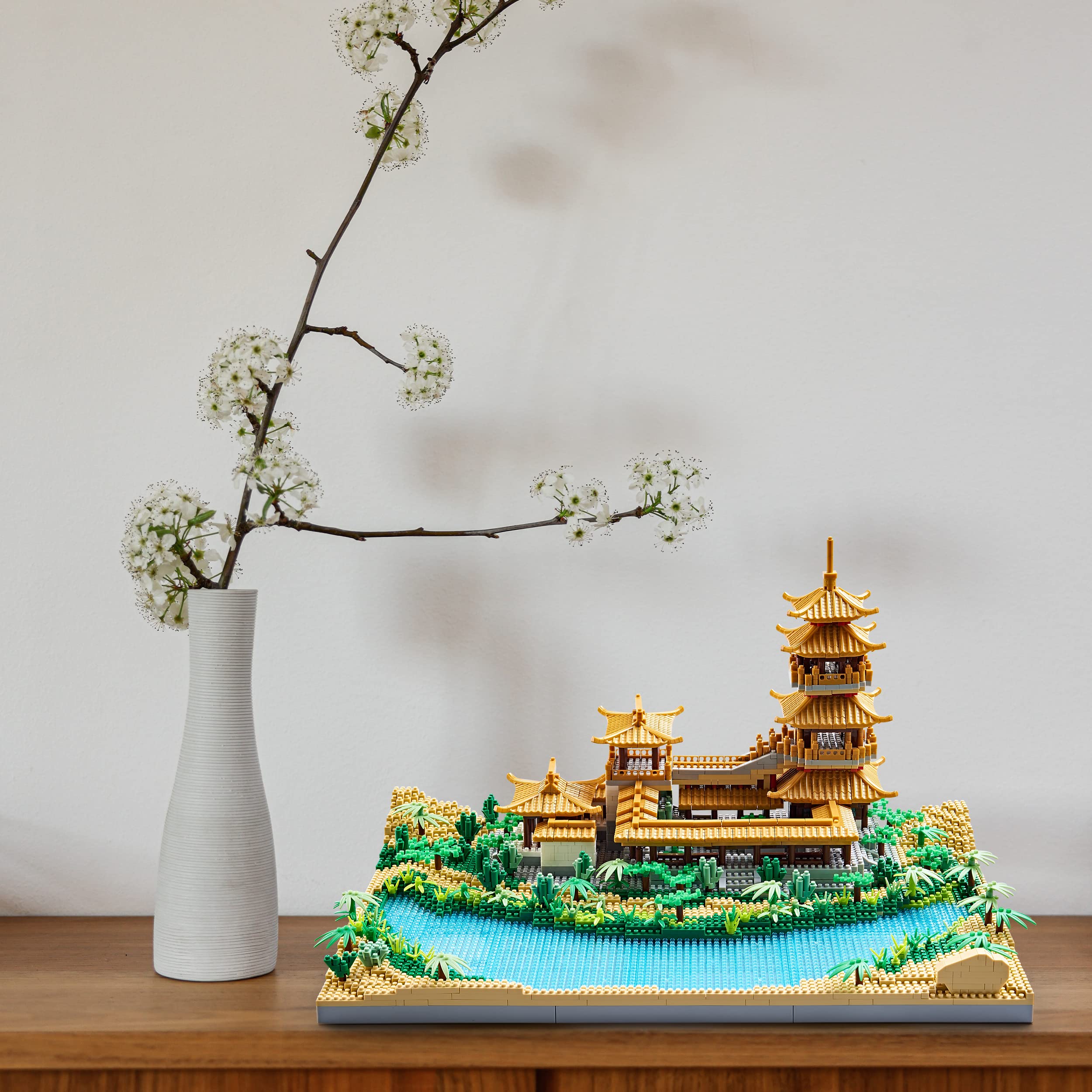 Chinese Architecture Mini Bricks Building Blocks Crescent Moon Spring Collection Model for Display Micro Block for Adults Decorative Creative Toy Present for Children Age of 14+ 3350 PCS