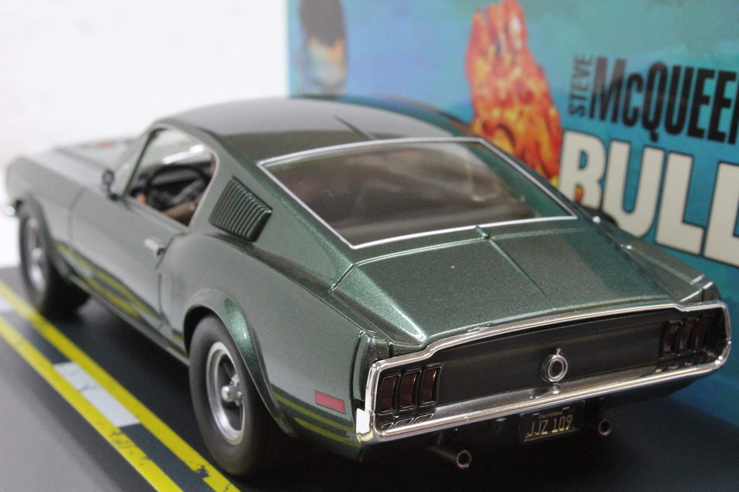 Pioneer P125 1968 Ford Mustang 390 GT Steve McQueen Bullitt 1:32 Slot Car