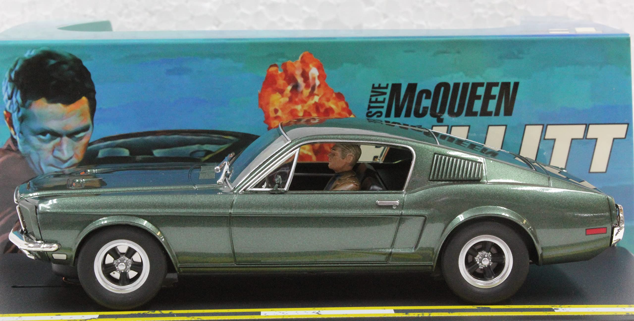 Pioneer P125 1968 Ford Mustang 390 GT Steve McQueen Bullitt 1:32 Slot Car