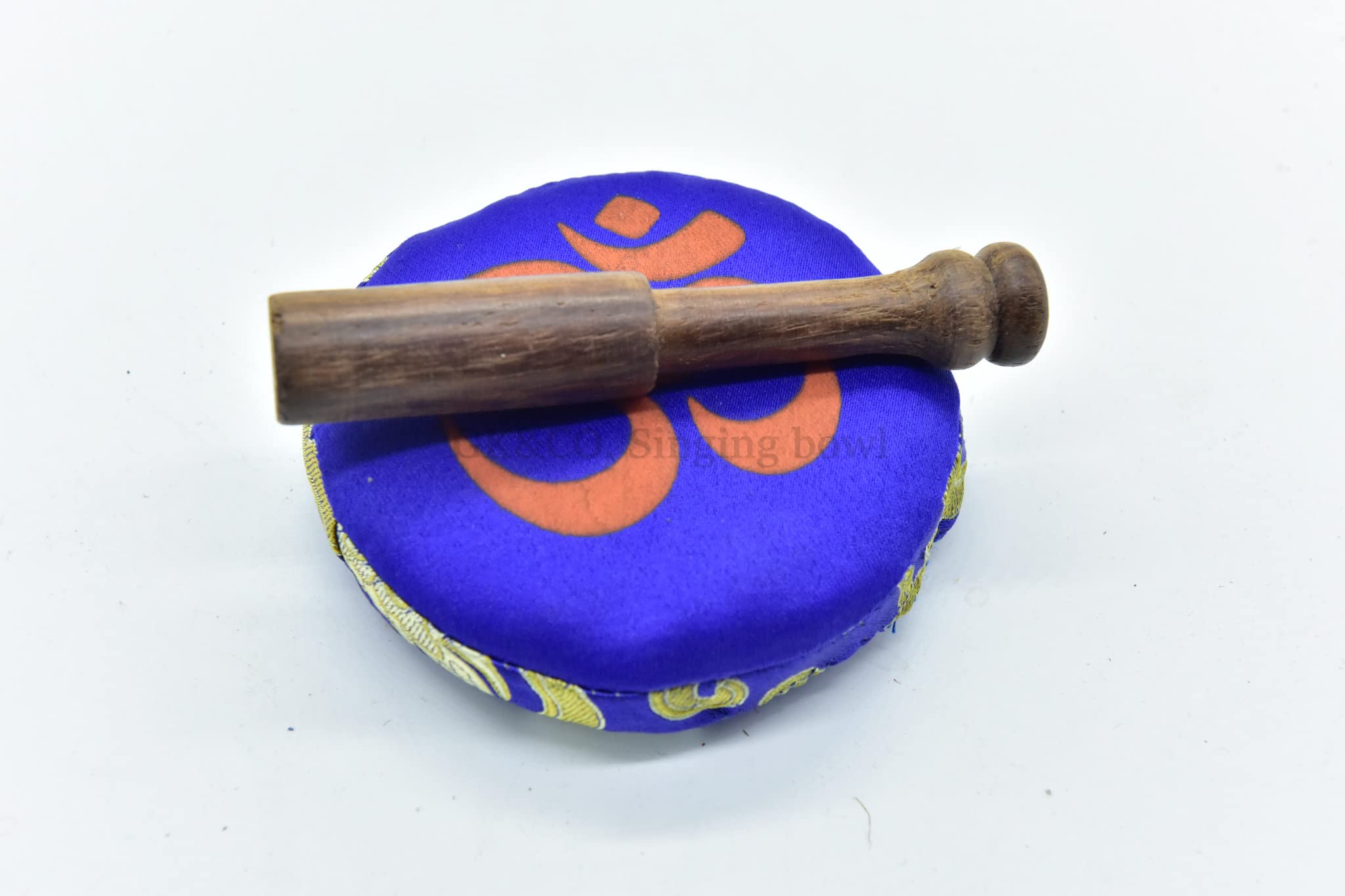 3.75" Tibetan Meditation Yoga Singing Bowl Black Set with free Wooden Mallet and Silk Cushion from Nepal, Singing bowls.