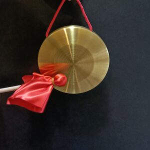 loonelo gong instrument with 5.9inch(15cm),chinese traditional percussion instrument brass gong with wooden mallet and red ribbon for home office celebration