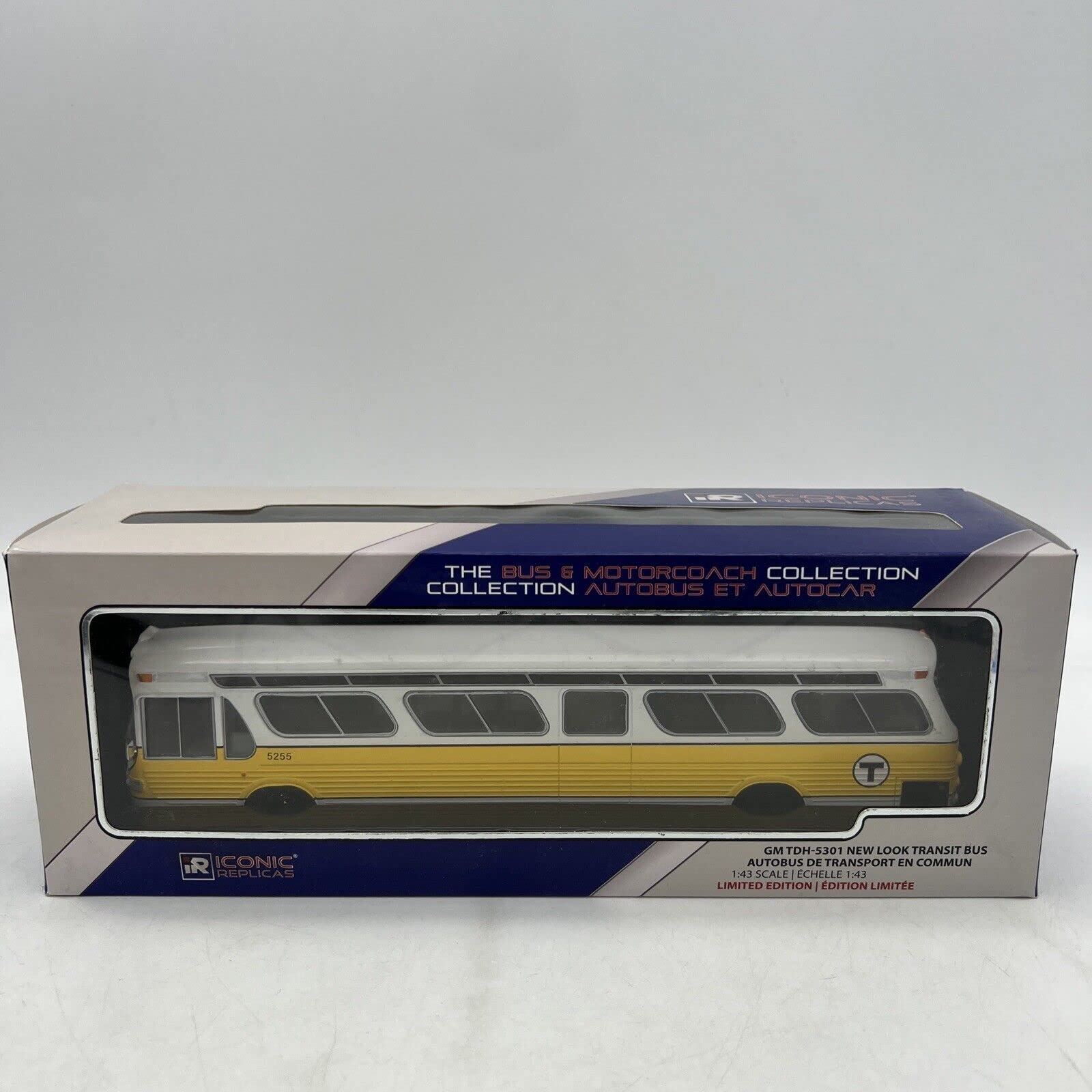 GMC Fishbowl New Looks Bus Boston T MBTA 1/43 Scale Iconic Replicas