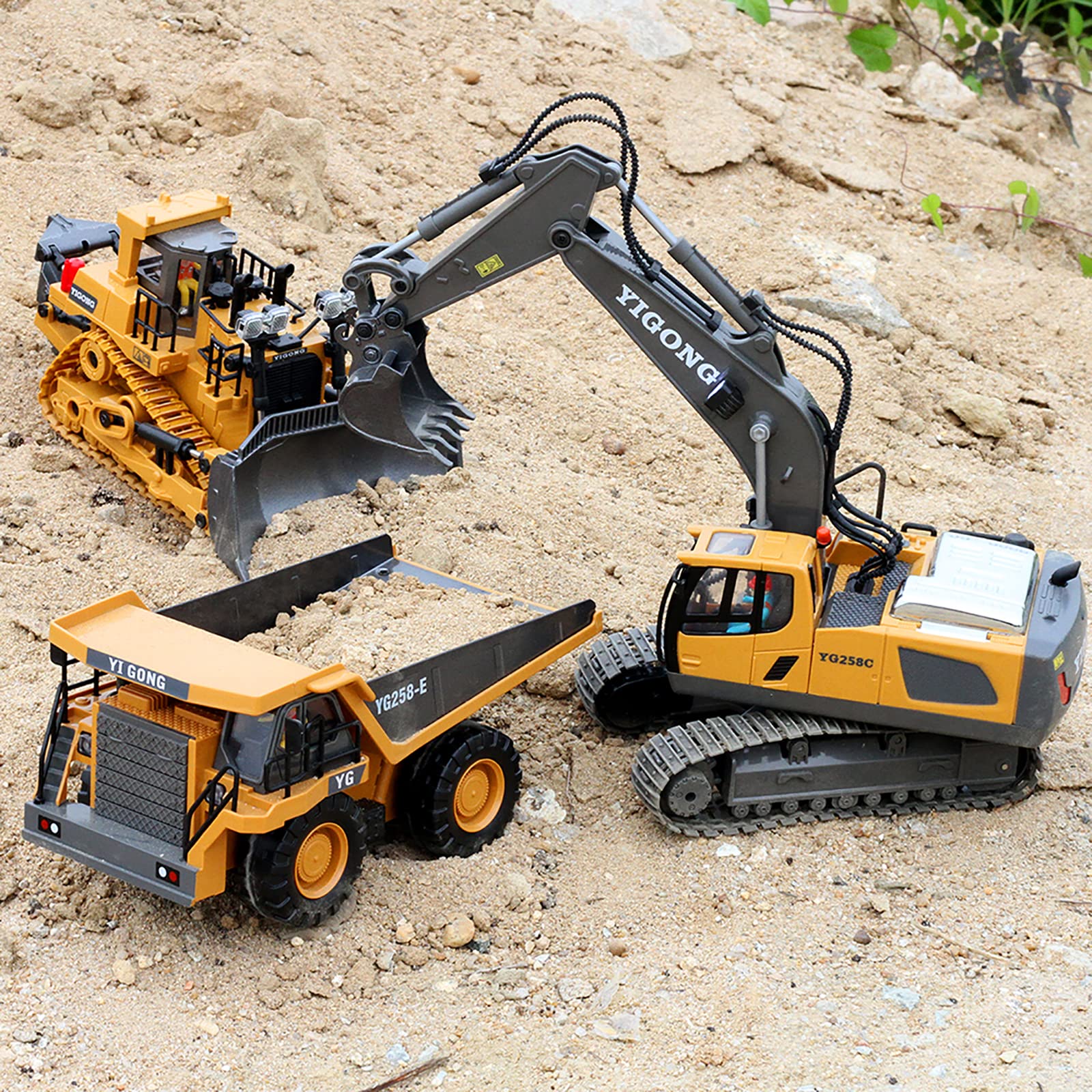 Remote Control Excavator Toy 11 Inch, 11 Channel RC Construction Vehicles Hydraulic Haulers Digger Toys Gift for 6 7 8 9 10 Years Old Kids Boys