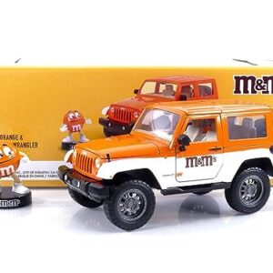 M&M's 1:24 2007 Jeep Wrangler Die-cast Car & 2.75" Orange Figure, Toys for Kids and Adults