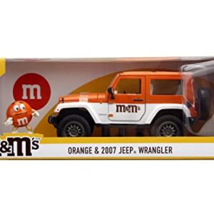 M&M's 1:24 2007 Jeep Wrangler Die-cast Car & 2.75" Orange Figure, Toys for Kids and Adults