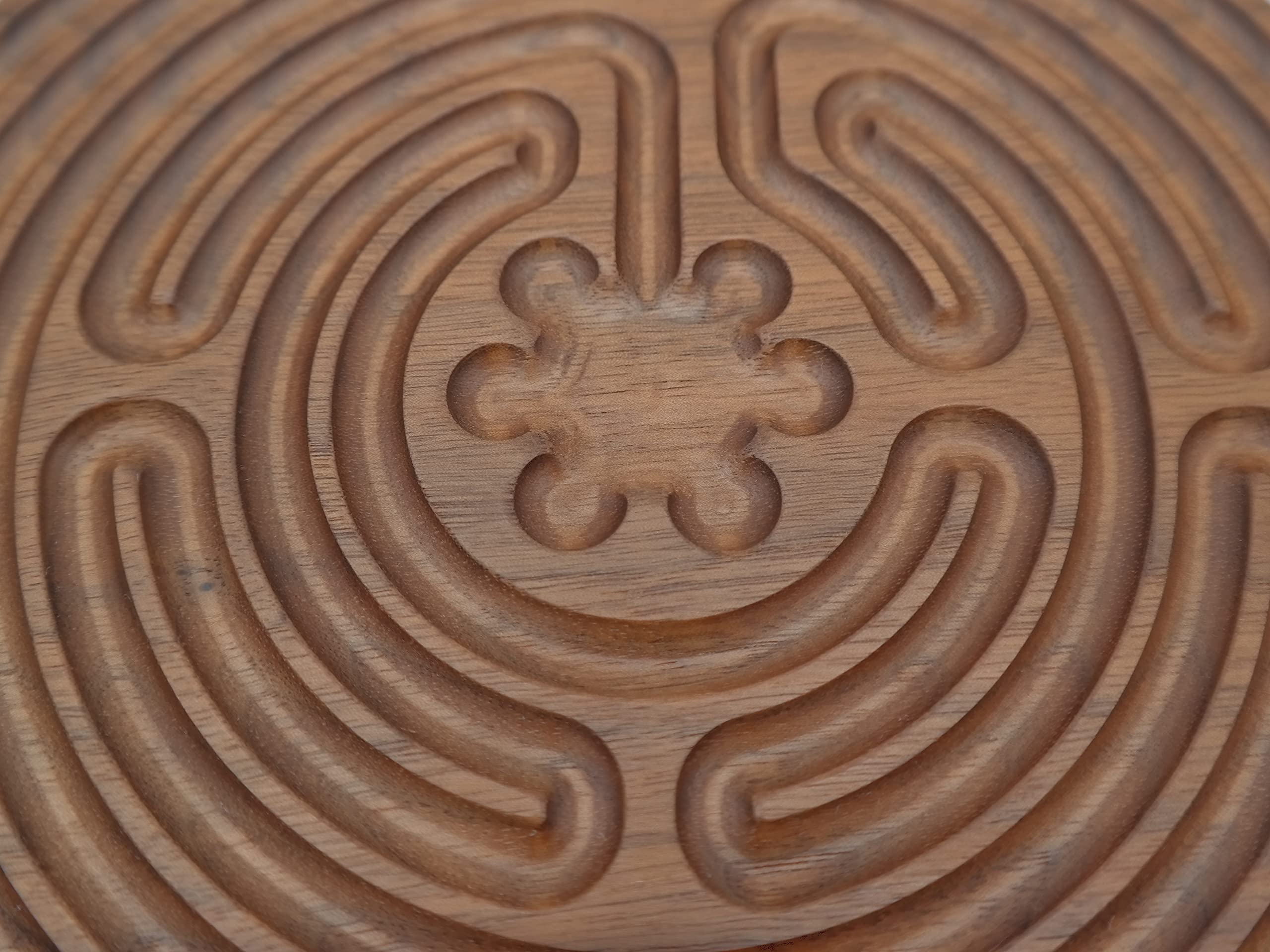 Chartres Labyrinth, Wooden Finger Labyrinth, Finger Labyrinth, Finger Labyrinth Wood, Meditation Corner, Wood Labyrinth, Breathing Tool (Walnut wood)