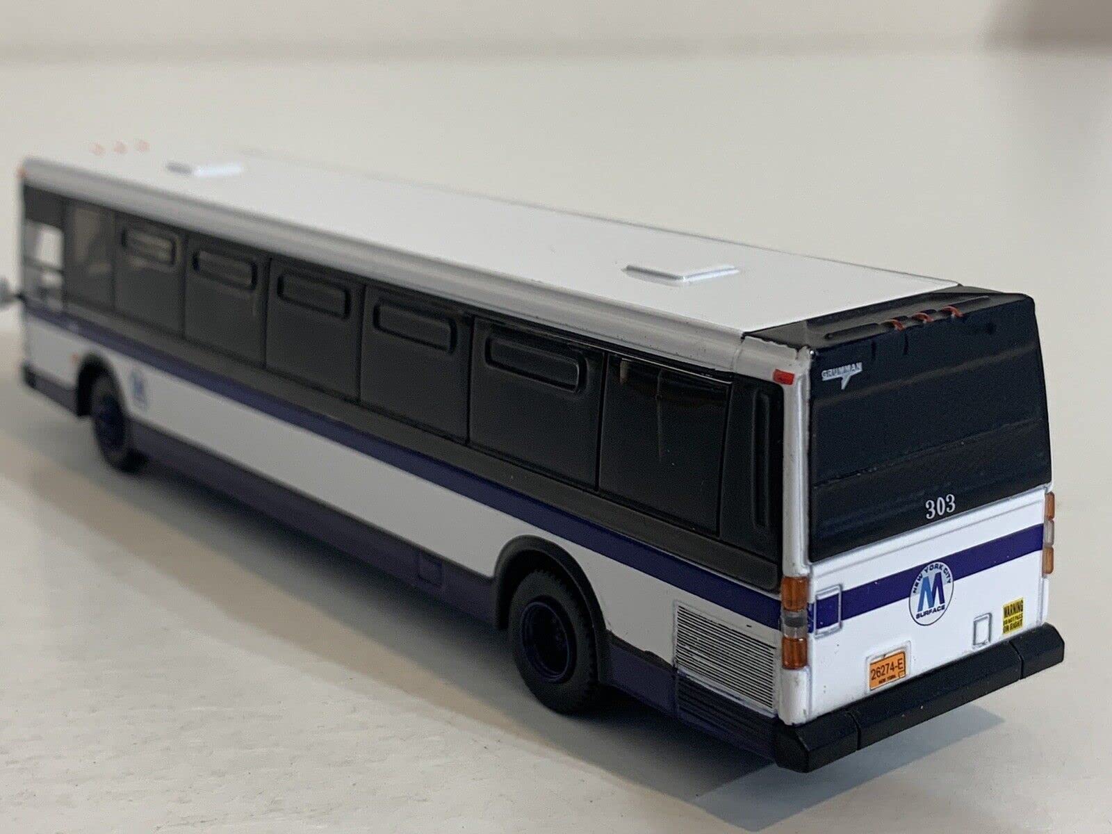 Grumman 870 Transit Bus-New York City Transit Iconic Replicas 1/87 Scale New in The Box 5" Long