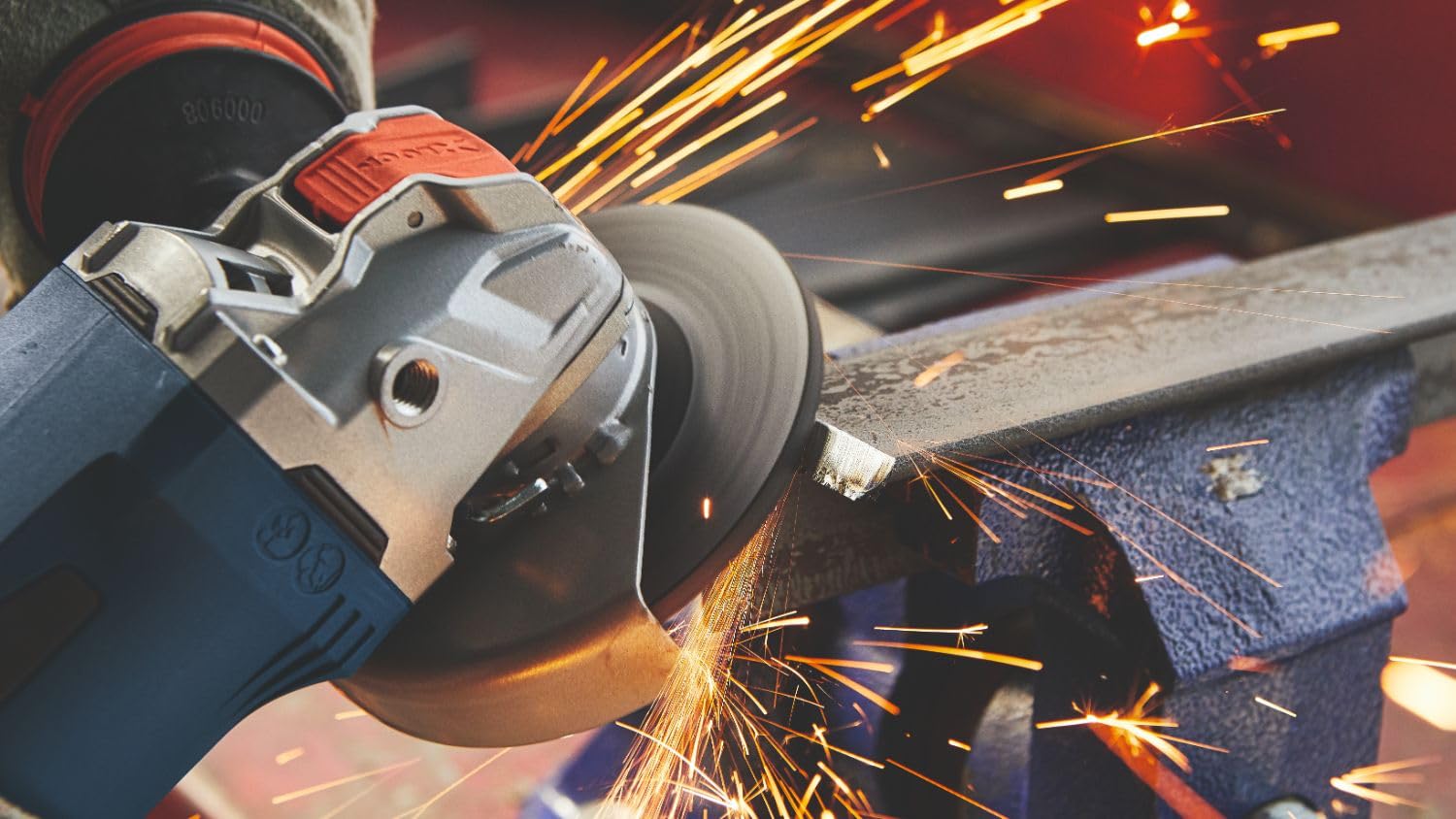 BOSCH GWX18V-13PN PROFACTOR 18V X-LOCK 5 – 6 In. Angle Grinder with Paddle Switch, Tool-free Disc Swap (Bare Tool)