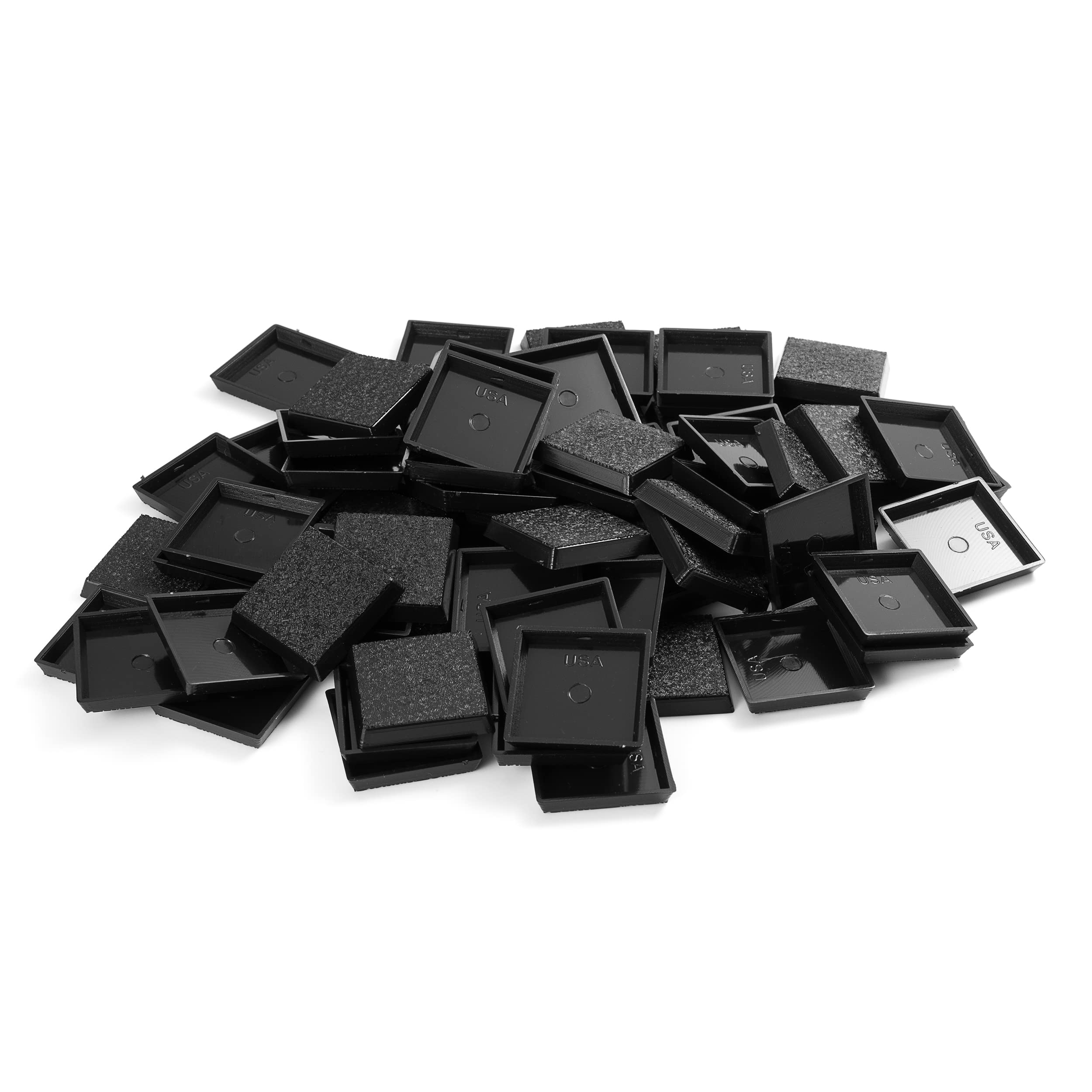 EasyPegs 25mm Textured Plastic Square Bases or 0.98inch Wargames Table Top Games 100 Count