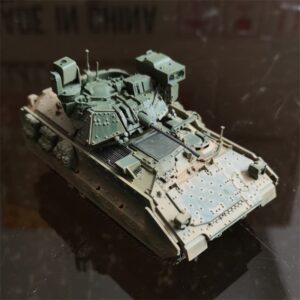 US M2A3 Bradley Fighting Vehicle Dusty Version 1/72 ABS Tank Pre-Built Model