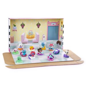 Gabby's Dollhouse Purrfect Dollhouse & Mini Toy Figure Dolls Bundle