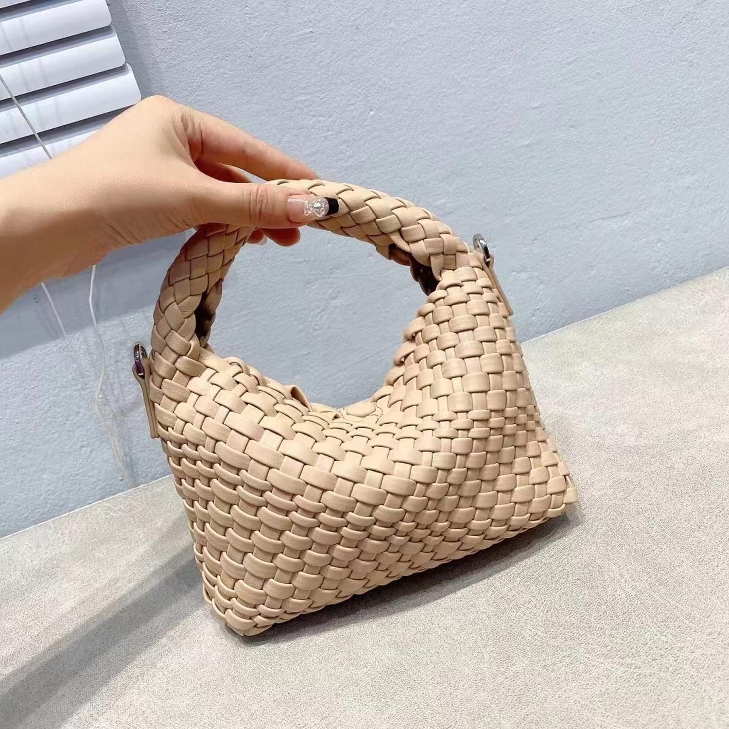 Small Hand Woven Handbags for Women Shoulder Crossbody Bag Girls Purses Cassual Top Handle Bags Hobo Curved Tote Phone Bag (Apricot)