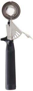 winco icop-30 ice cream disher with black handle, size 30, stainless steel