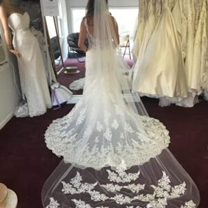 MisShow Ivory Lace Edge Cathedral Length Wedding Bridal Veil with Comb