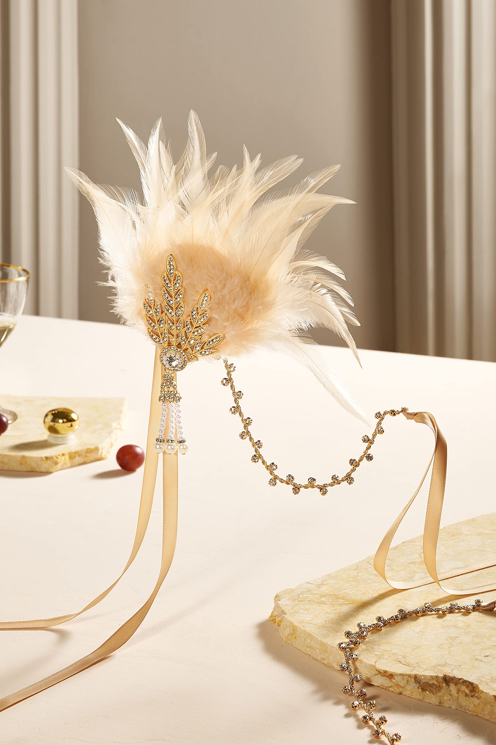 BABEYOND Art Deco 1920's Flapper Great Gatsby Inspired Leaf Medallion Pearl Headband Feather (Gold and Champagne Feather)