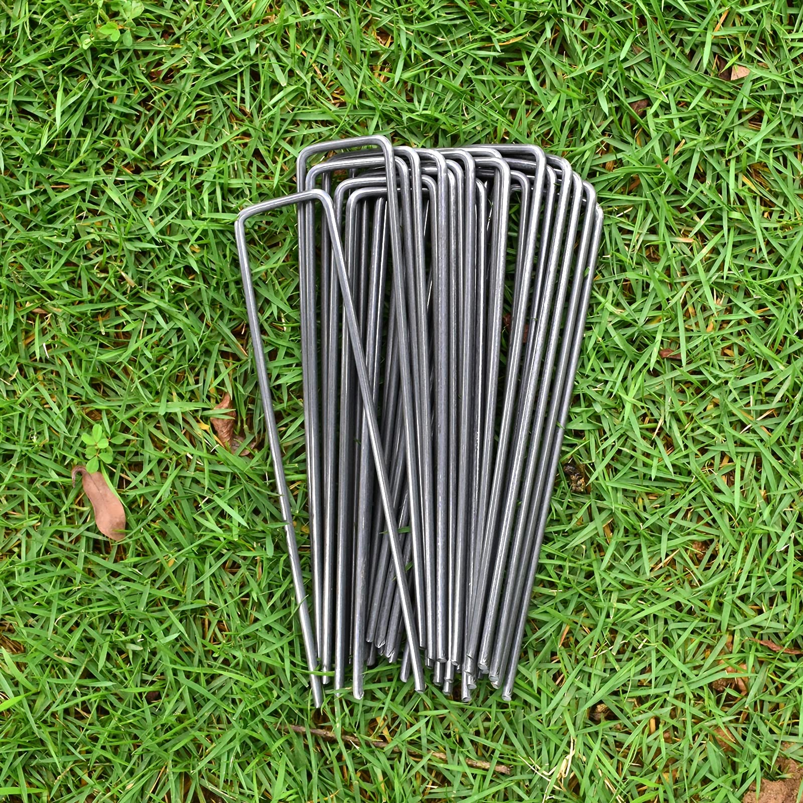 MySit 6" Garden Staples Landscape Stakes Ground Pins 100 Pack, Lawn Staples Weed Fabric Staple, Heavy Duty 11-Gauge(3.0mm) Steel Sod Anchor Securing Pegs for Securing Fabric