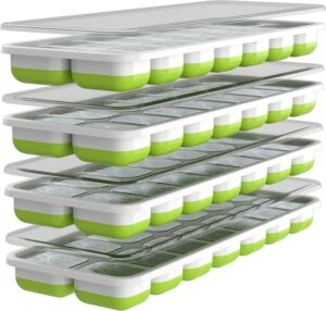 oliver's kitchen ® ice cube trays - 4 x set of ice moulds - flexible base for easy release ice cubes - save freezer space with non-spill stackable lids - dishwasher safe - bpa free silicone ice molds