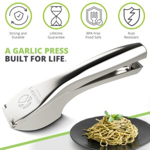 Oliver's Kitchen ® Premium Garlic Press - Super Easy to Use & Clean Garlic Crusher & Mincer - Crush Garlic & Ginger Effortlessly (No Need to Peel) - Built for Life - Strong & Durable (Silver)