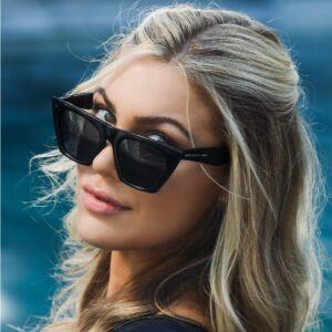 Prive Revaux The Victoria Modern Cat Eye Sunglasses – Handcrafted, Polarized, 100% UV Protection– For Women – Caviar Black