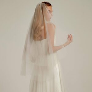 Leimandy Double Layer Tulle Bridal Veil 2 Tier Sheer Wedding Veil with Comb B013 (Ivory, 40'' length)