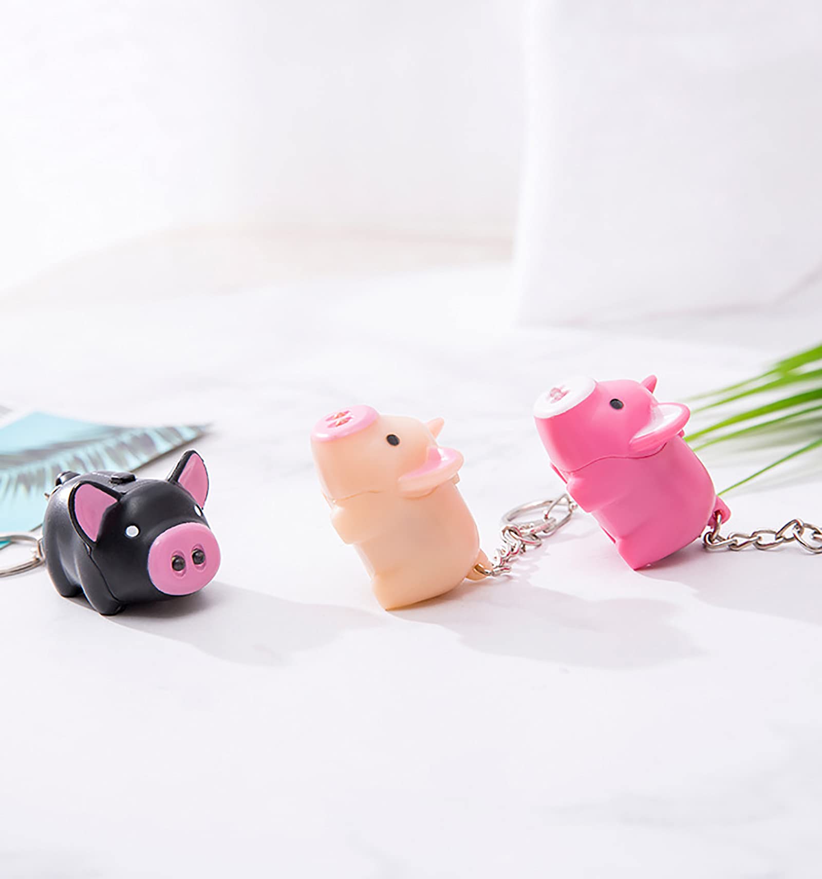 YYaaloa 3pcs Piggy Design Keychains Led Keychains Flashlight Sound Rings Creative Kids Toys Pig Cartoon Sound Light Key chains with key rings