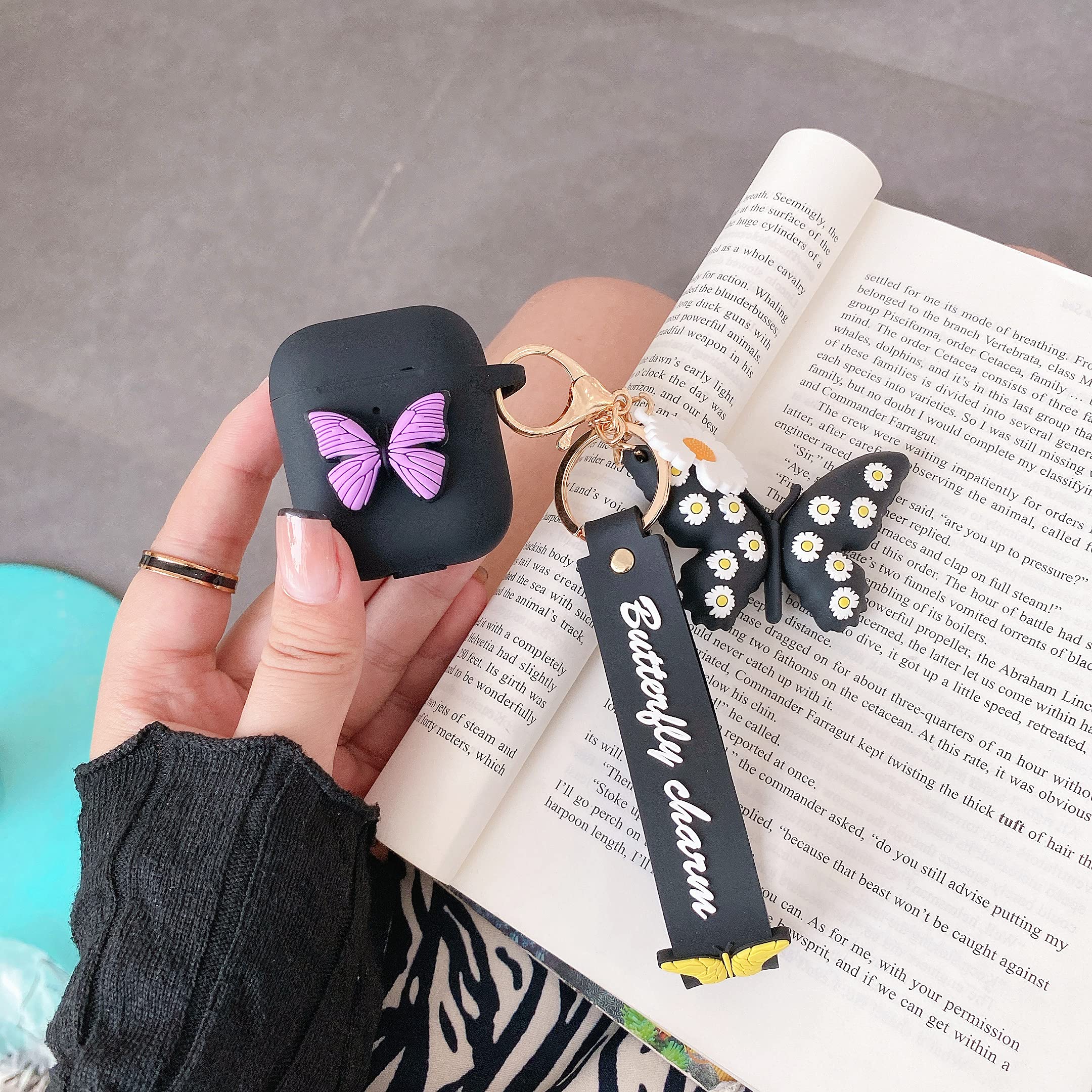 Heniu for Airpod Case, 3D Butterfly Silicone Airpods Case Cute Cover with Keychain Compatible for Apple Airpods 2&1 Charging Case-Black