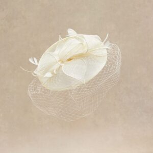 BABEYOND Women's Pillbox Fascinator Hat Kentucky Hat Feather Derby Fascinator Tea Party Fascinator Hat with Veil for Cocktail Off-White