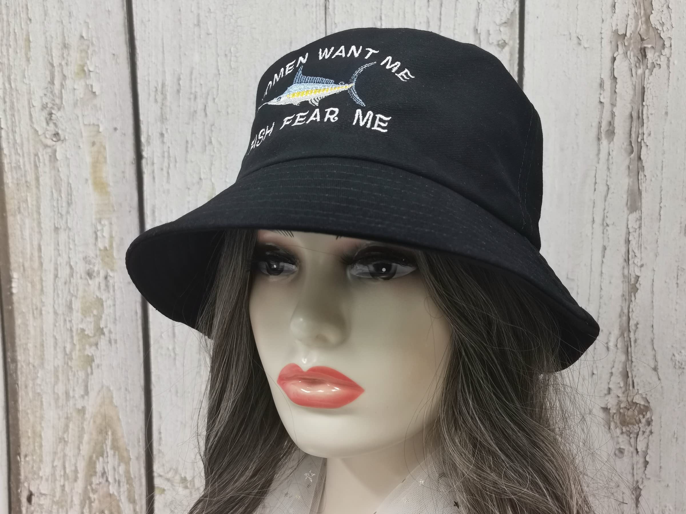 Enodtter Women Want Me Fish Fear Me Embroidered Bucket Hat, Black Embroidery Beach Sun Hat Summer Travel Fisherman Cap