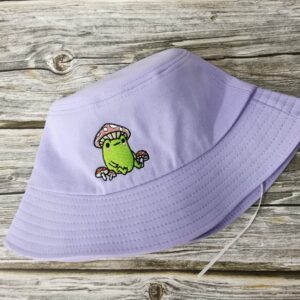 Enodtter Embroidered Frog with Mushroom Bucket Hat for Women Girl Men Kids, Light Purple Embroidery Beach Hat Outdoor Summer Travel Fisherman Cap