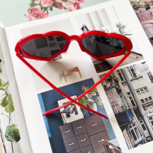 OZPYKAE Women Polarized Love Heart Sunglasses,Fashion Cute Heart Glasses Vintage Eyewear Sunglasses for Ladies