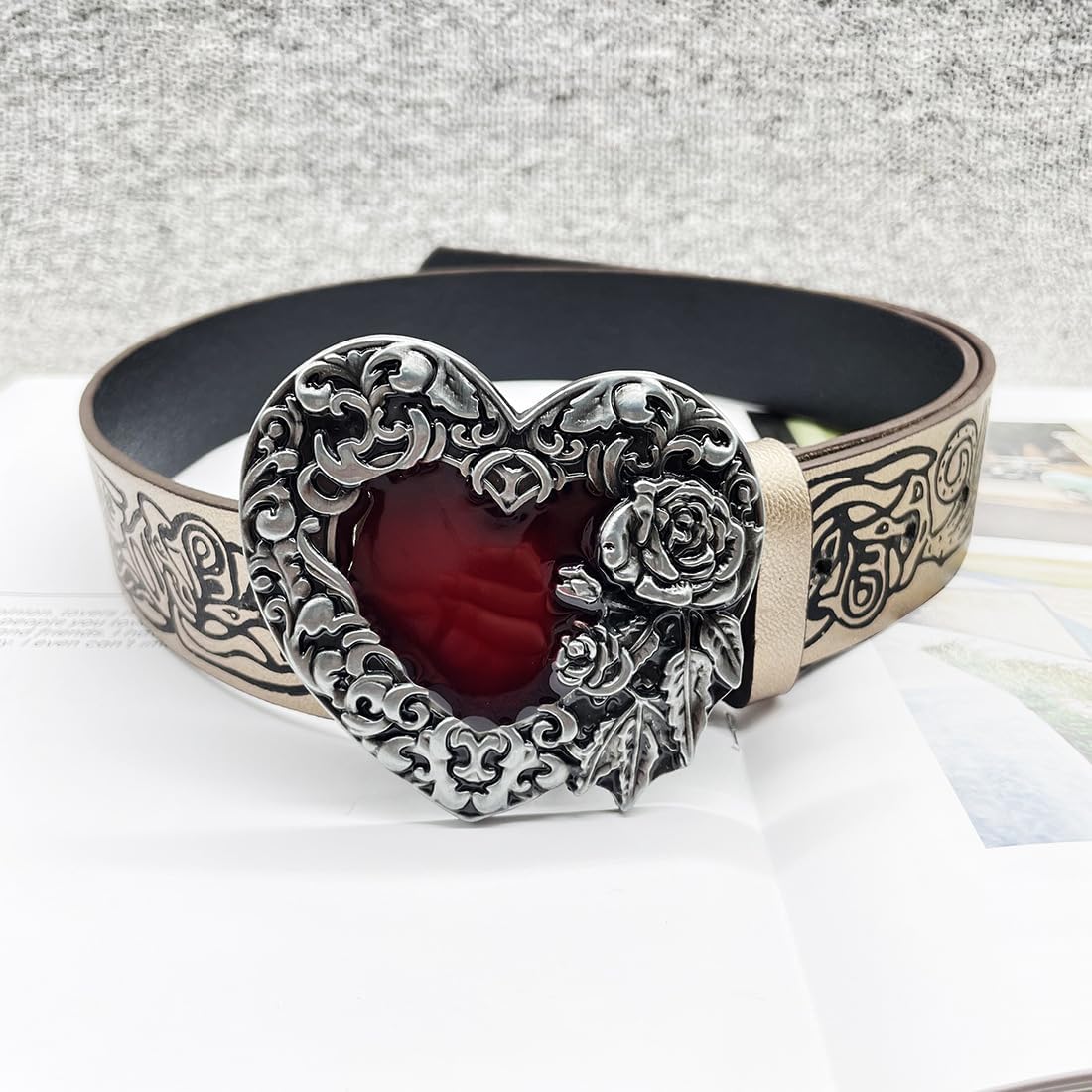 Rsleepd Retro Pattern Heart Belt, Fashion Printing Belt with Heart Buckle Adjustable Punk Belt for Women