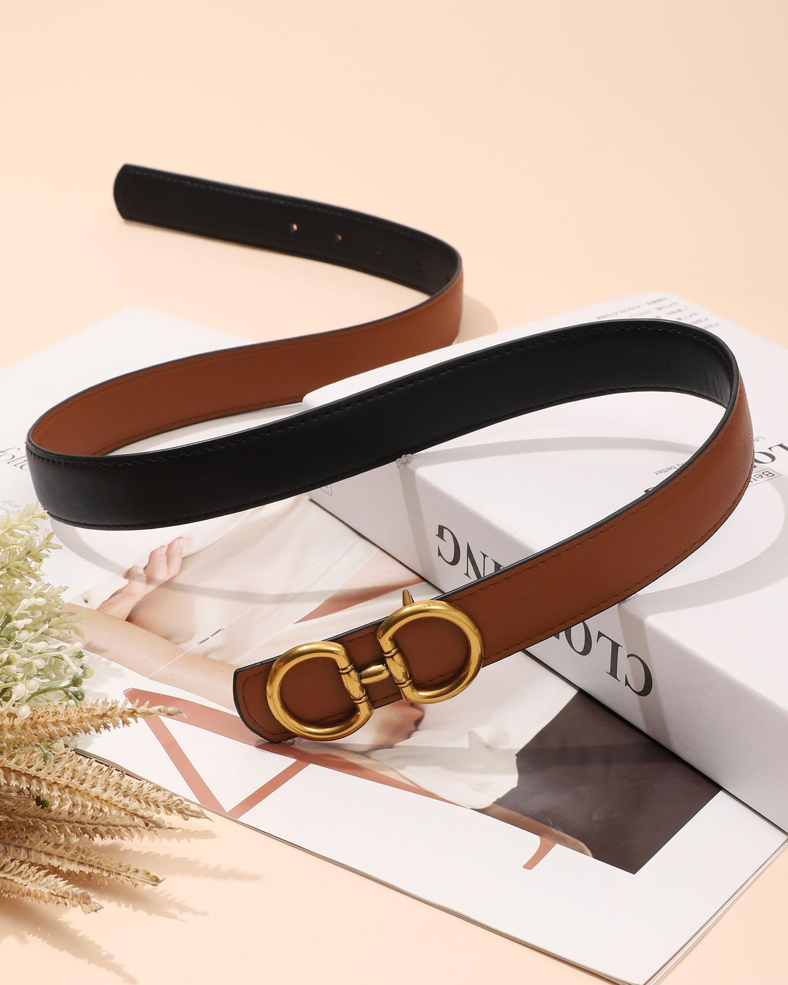 AWAYTR Reversible Belt for Women - Two-in-One Women Fashion Leather Belt for Jeans with Golden Buckle (Black/Brown,100cm)