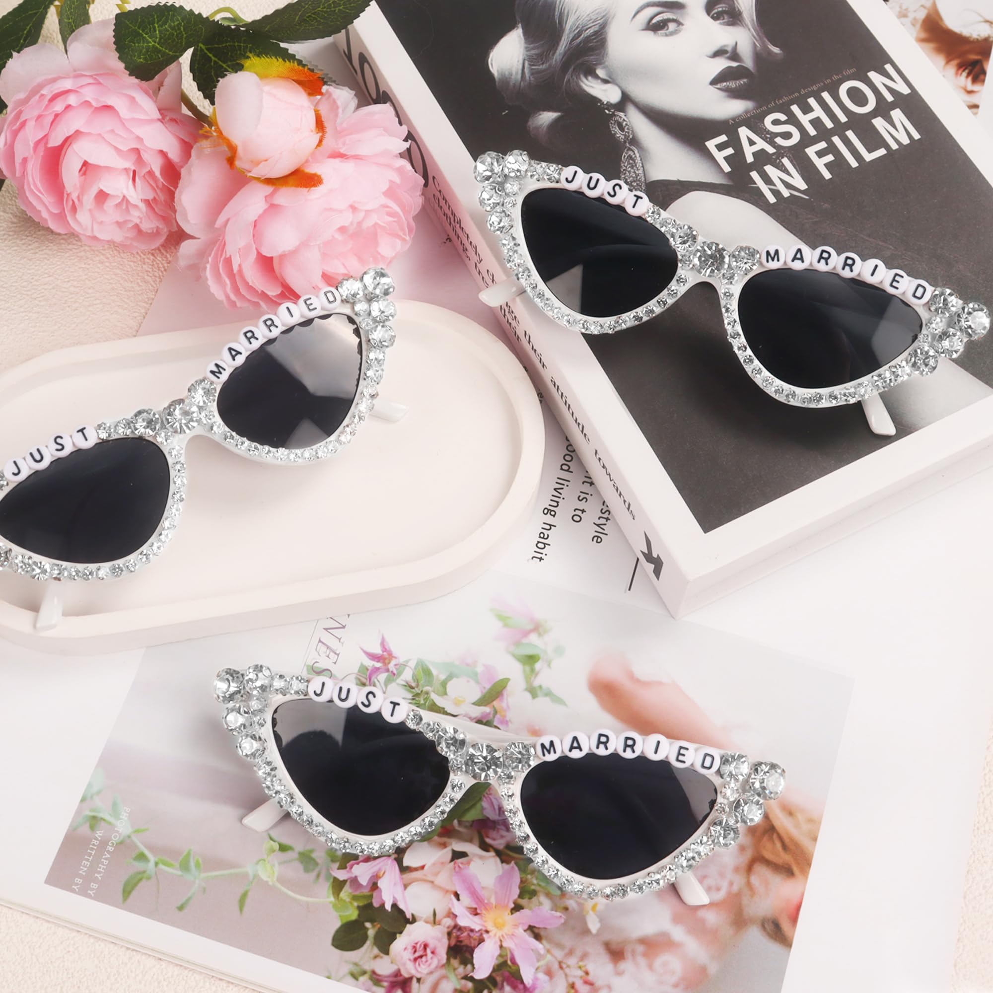 Bride Sunglasses - 'Just married ' Glasses for Wedding Party Decoration, Cat Eye Glasses with Rhinestone for Bride to Be Gift, Bachelorette Accessories Party Favors