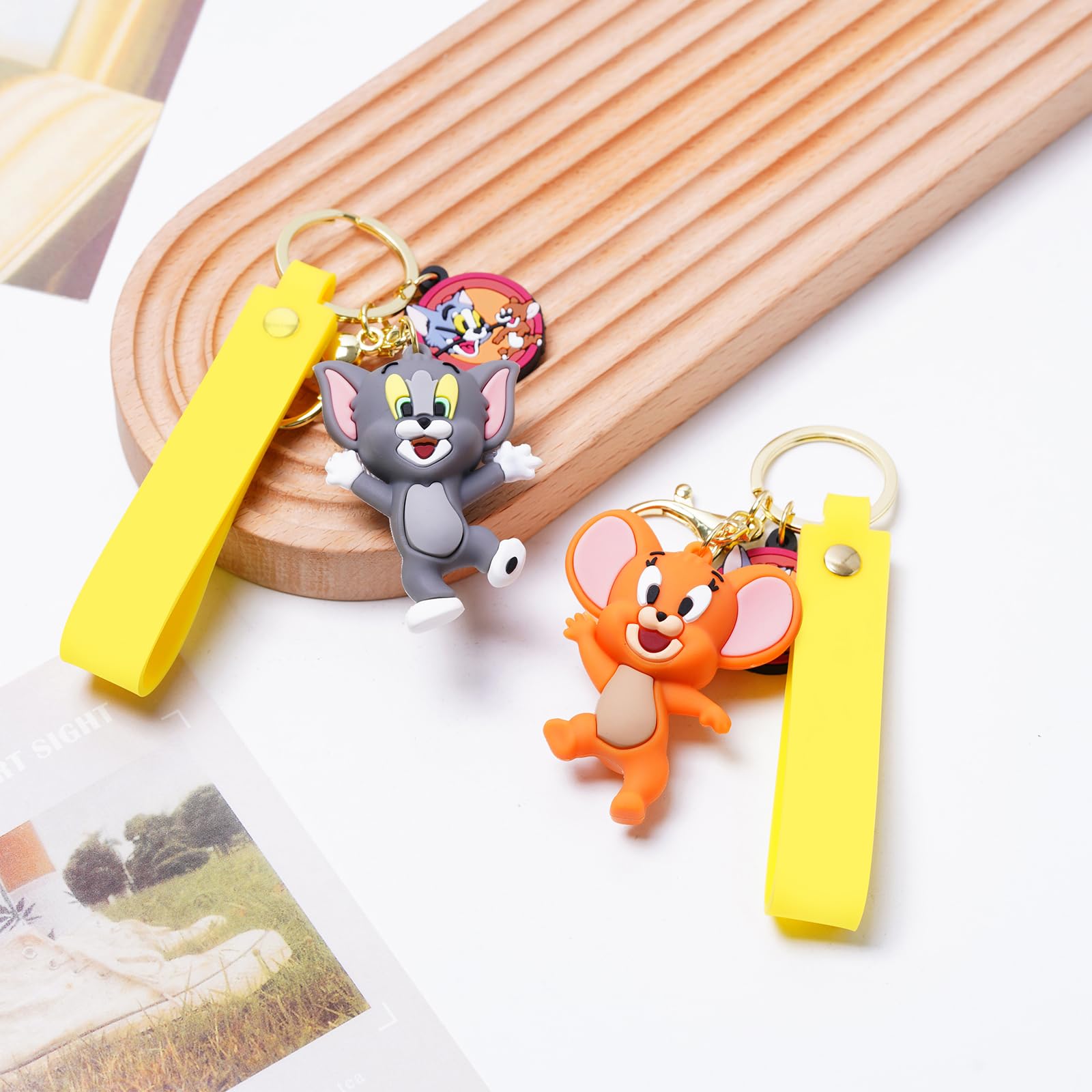 Zgwafdww Animal Plastic Keychain Set - Adorable Cat and Mouse Designs, Perfect for Backpacks and Keys.(2.2inches pack of 2