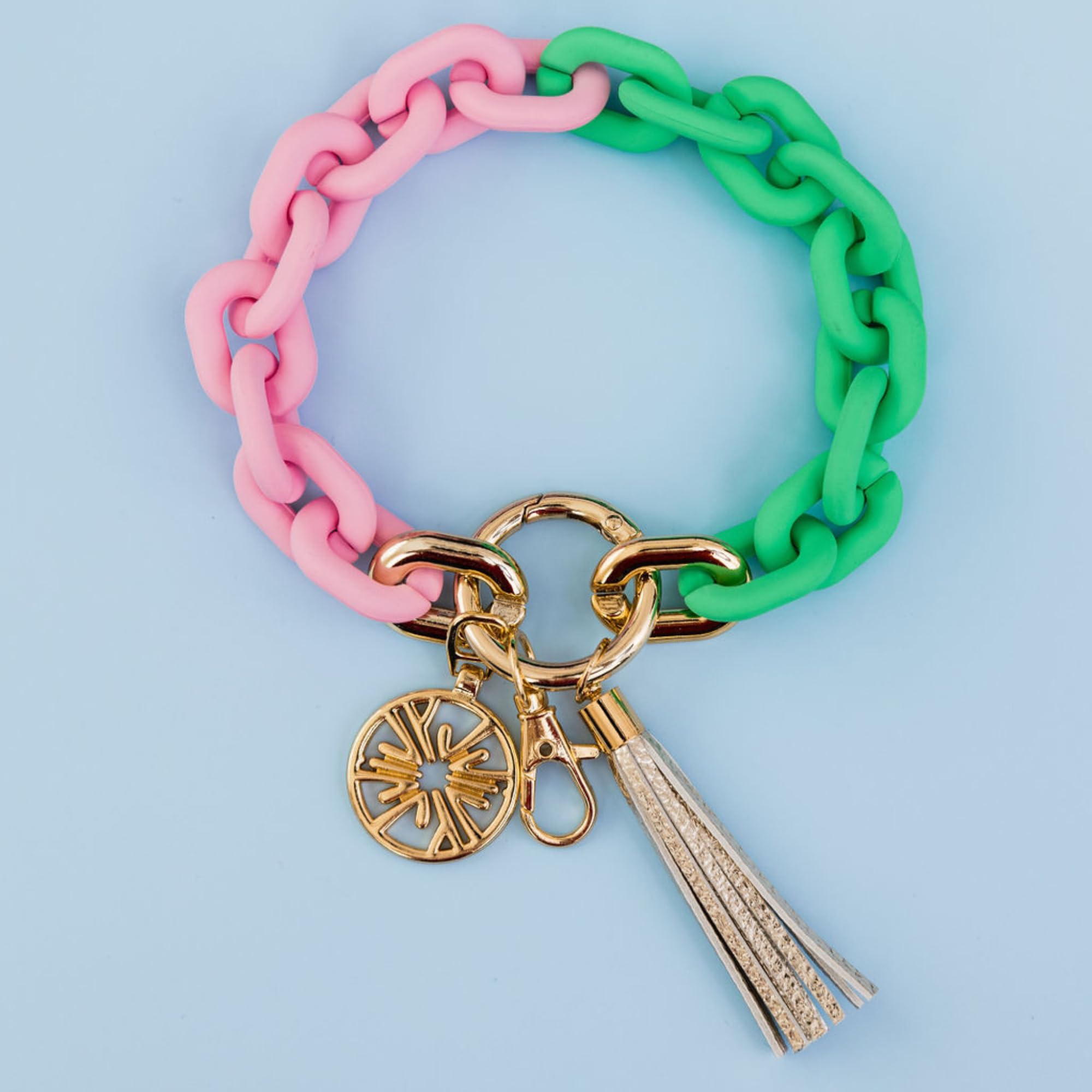 Lilly Pulitzer Chain Link Keychain Bracelet, Keychain Wristlet with Tassel, Cute Key Ring Bracelet for Women (Conch Shell Pink/Spearmint)