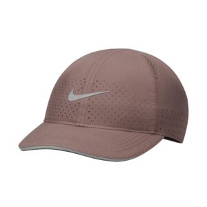 nike featherlight aerobill women's running cap (us, alpha, one size, plum eclipse/reflective silver)